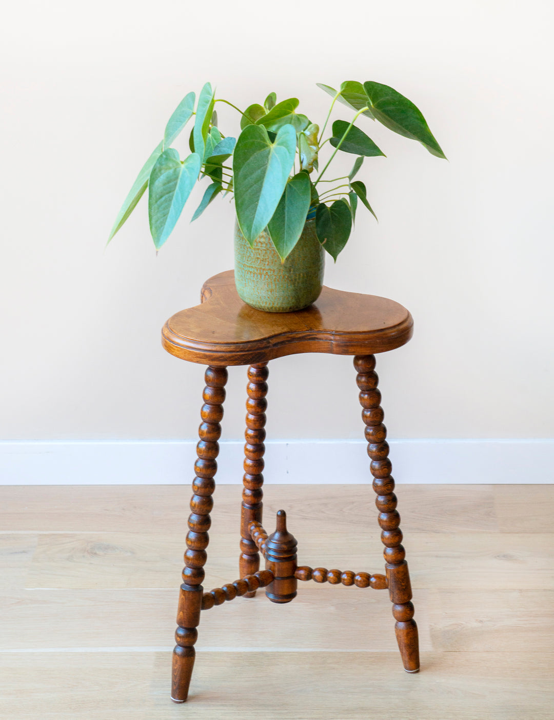 Antique Hand Carved Bobbin Table, Clover Shape Tabletop, 1920s