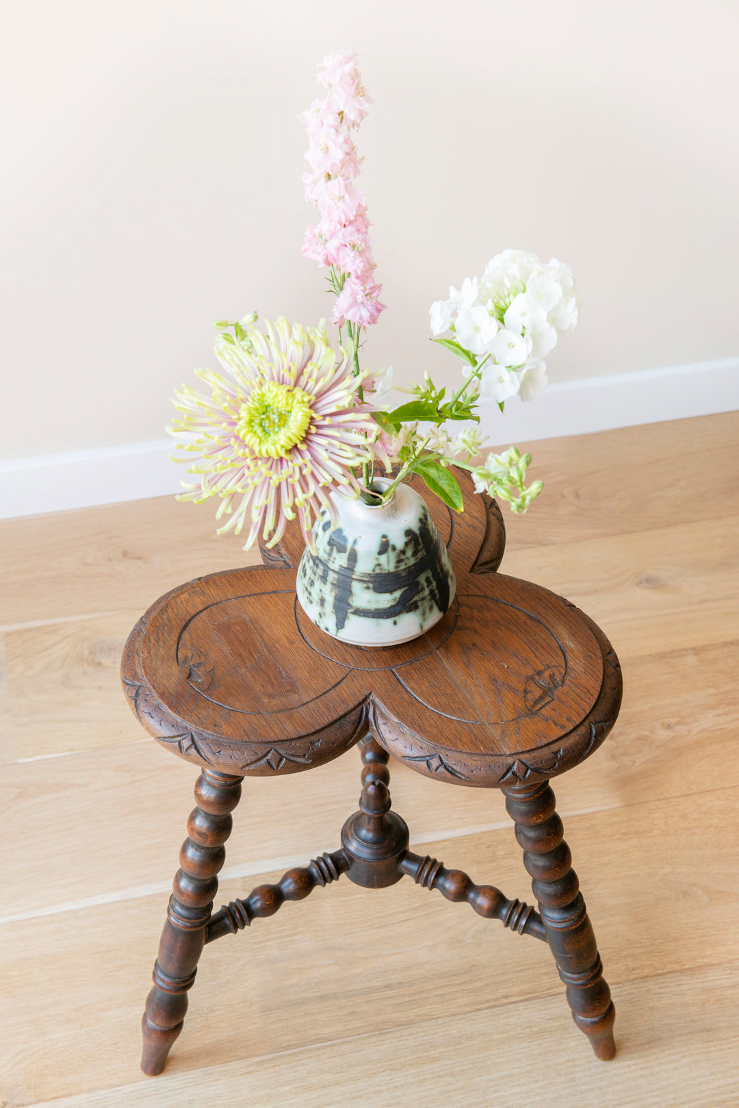 Antique Clover Table With Bobbin Legs, 19th Century