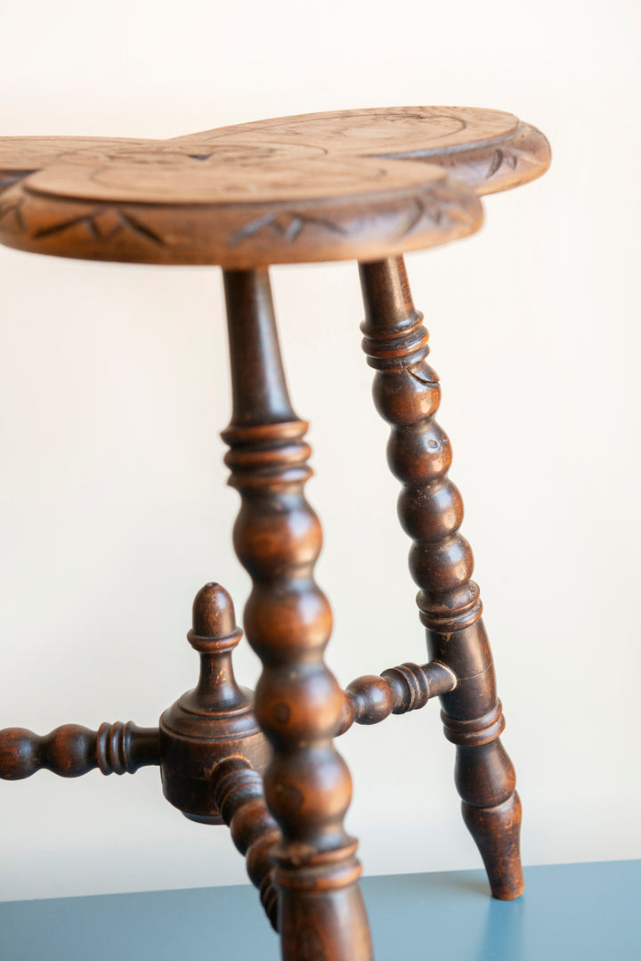 Antique Clover Table With Bobbin Legs, 19th Century