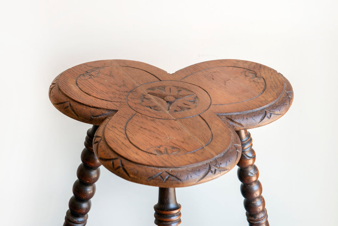 Antique Clover Table With Bobbin Legs, 19th Century