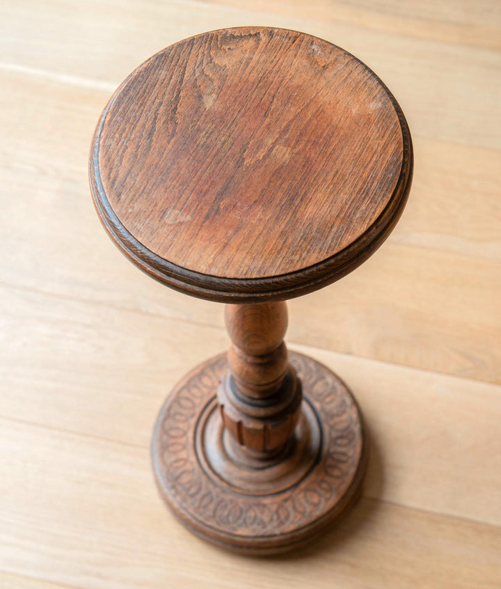 Round Oak Wooden Pedestal Table